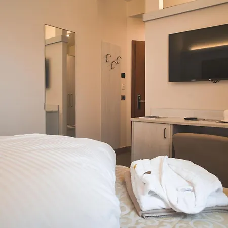 Nicolli Romantic - Adults Only Hotel Riva del Garda